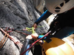 Guías Roca y Agua curso barranquismo iniciación Sierra de Guara y Benasque