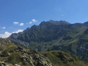 Guías Roca y Agua Benasque y Sierra de Guara Tour del Mont Blanc con guía de montaña Chamonix Zermatt