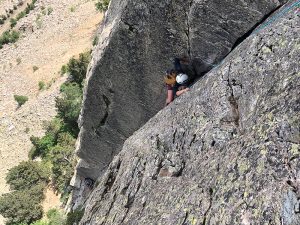 Guías Roca y Agua Benasque y Sierra de Guara escalada con Guía Cursos de escalada Riglos Ordesa