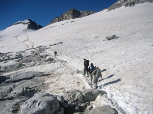 Guías Roca y Agua Benasque y Sierra de Guara subir al pico Aneto con Guía de montaña Pirineos Renclusa Paso de Mahoma